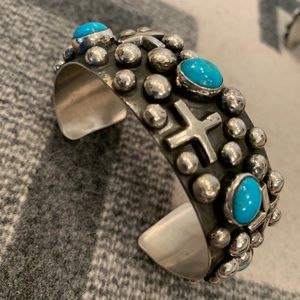 Sterling silver Chimney Butte cross bracelet❤️❤️